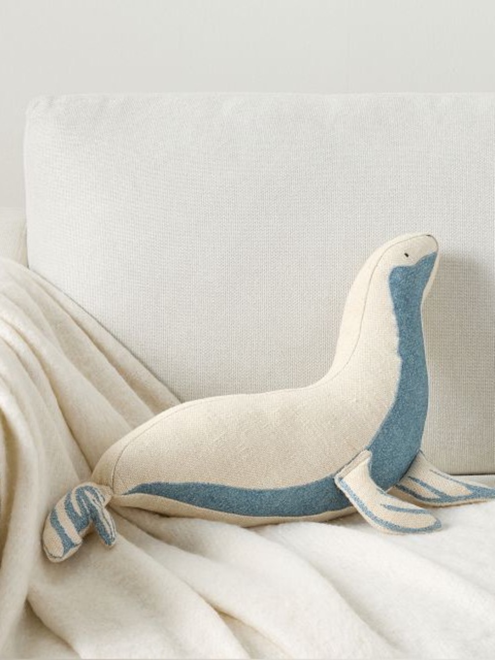 Pottery Barn Simon The Seal 🦭 Pillow BNWT SO CUTE!